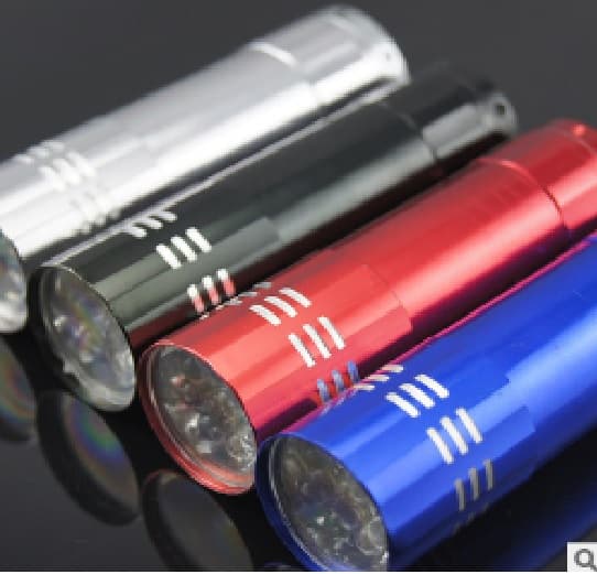 Ліхтарик, 9LED, 1 режим, корпус- алюм.живл 2*АА, 81*20мм, Silver, ОЕМ